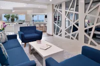 Cabana Shores Hotel
