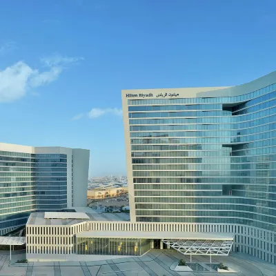 فندق هيلتون الرياض والشقق الفندقية Hotels near مركز غرناطة الرياض