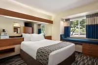 Microtel Inn & Suites by Wyndham Inver Grove Heights/Minne Hotel di South Saint Paul