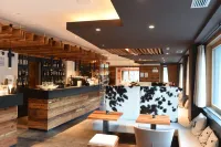 Dolomeet Boutique Hotel Hotels in Carisolo