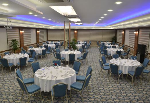 굴러 파크 호텔 스파 시설