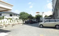 Grand Kanaya Hotel - parking