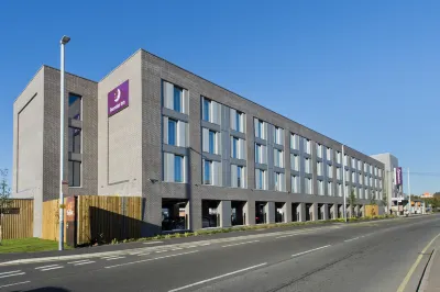 Premier Inn London Hayes, Heathrow (Hyde Park) Hotels near Vision Express Opticians at Tesco - Yeading