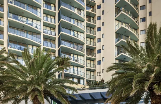 克羅納拉海灘奎斯特酒店