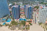 Playa Suites Acapulco Hotels near Playa Caleta