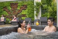 City Garden Hotel Makati - Hot Tub