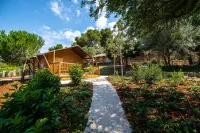 Arena One 99 Glamping Hotel a Premantura