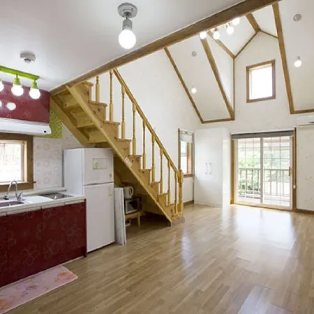 Jecheon Songgye Terrace Punggyeong Pension Отели рядом с достопримечательностью «Храм Токчуса»