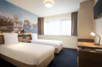 Rotterdam Teleport Hotel - balcony