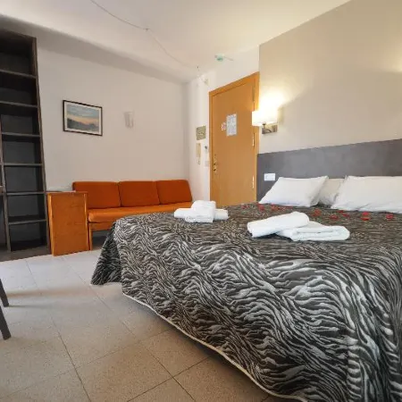 Aparthotel Safari Отели в г. Калелла