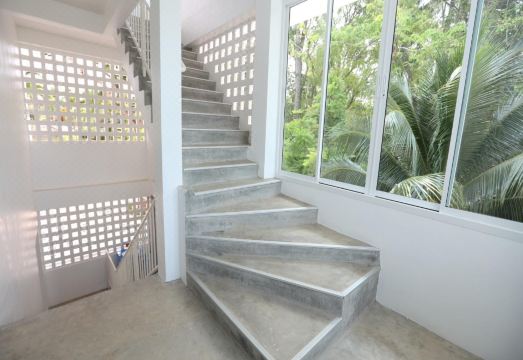 3. 치킨 하우스..