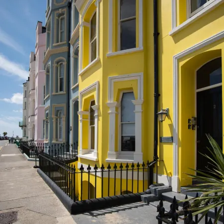 The Nest - 1 Bedroom Apartment - Tenby