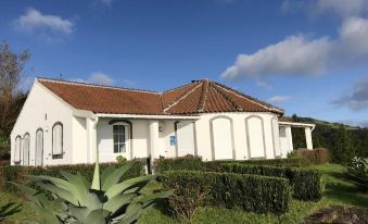 House with 2 Bedrooms in Caveira Das Flores Azores, with Enclosed Garden and Wifi Near the Beach