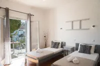 Three Seasons Hotels near Cavo D'Oro