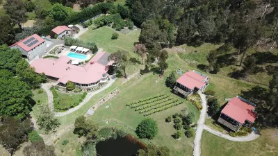 Araluen Boutique Accommodation Hotels in Dixons Creek