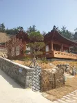 Shinan Rainbow Hanok Pension