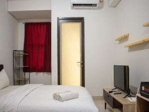 Fancy And Nice Studio Room At Transpark Cibubur Apartment