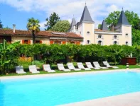 Hotel Logis - Chateau de Beauregard Hotels in Aucazein