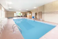 Super 8 by Wyndham Big Rapids فنادق في بيغ رابيدز