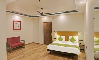 Hotel Noida Grand - Near Sector Sector 62