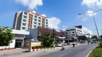 B2 Phuket Boutique & Budget Hotel Hotel a 