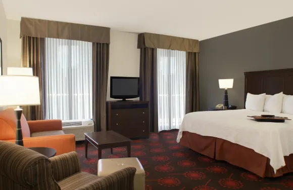 聖露西港歡朋酒店及套房