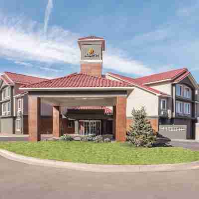 La Quinta Inn & Suites by Wyndham Denver Tech Center Hotel Exterior