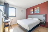 Kyriad Bordeaux Nord Sainte Eulalie Hotel di Montussan
