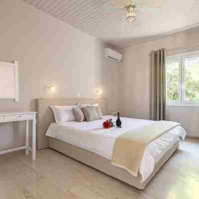 Paradise Village Rooms