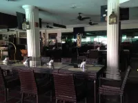 Wild Orchid Resort Angeles - breakfast