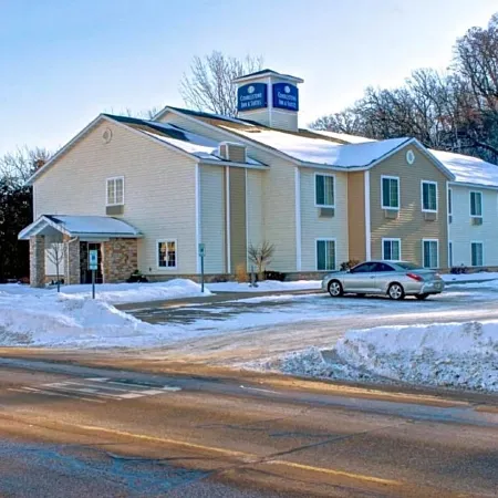 Cobblestone Inn & Suites - Durand