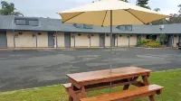 Hibiscus Lakeside Motel Hotels in Toukley