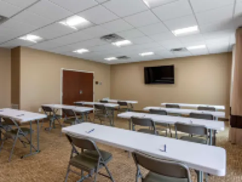 Comfort Inn & Suites Hotels in Rio