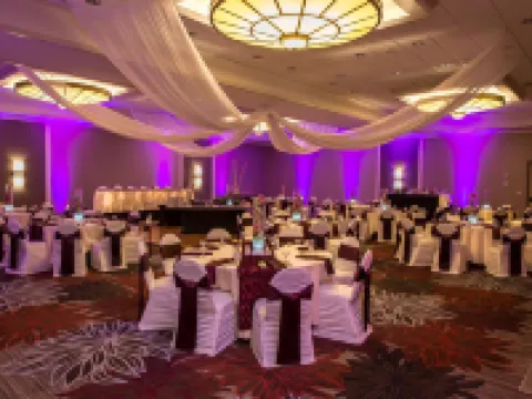 DoubleTree by Hilton Hotel Pittsburgh - Green Tree Hotels in Pittsburgh