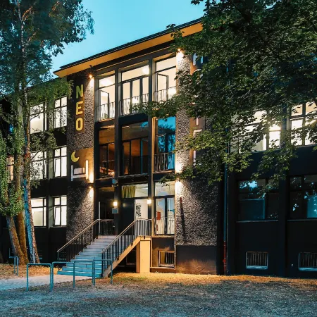 NeoHostel