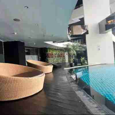Makati - Sleeps 2 - Pool - Cinema - Gym - Garden Fitness & Recreational Facilities