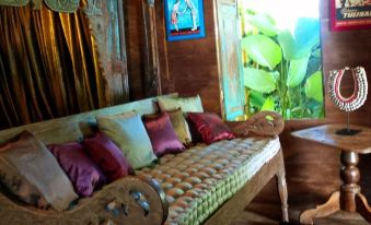 The Ermaja's Pavilion Hotel - Housity