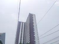 สตูดิโอที่มีการออกแบบที่สะดวกสบายและผ่อนคลายที่ Dave Apartment