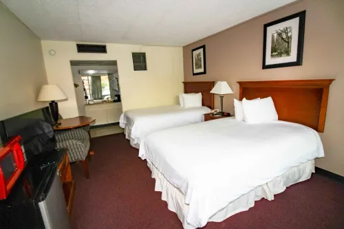 Newburgh Inn Hotels in New Windsor