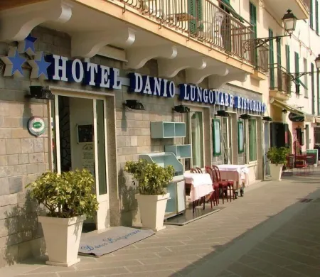 Hotel Danio Lungomare Отели в г. Алассио