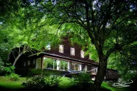 Pension Wing