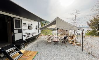 Jinan Lake Pension
