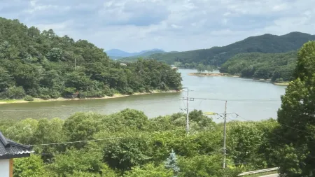 Anseong S Hotel Отели рядом с достопримечательностью «Будда Myeongnyun-dong, Anseong-si, Gyeonggi-do»