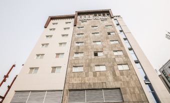 9. 호텔 마루..
