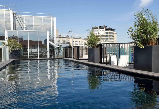 Hôtel Mercure Paris Boulogne의 야외 수영장