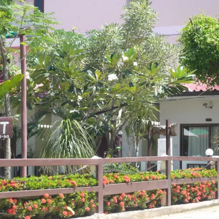 Baan Lamai Resort