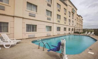 La Quinta Inn & Suites by Wyndham Evansville