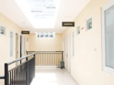 Muzdalifa Syariah Near Alun Alun Gresik Mitra RedDoorz فنادق في غريسيك ريجينسي