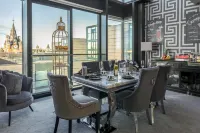 Quartermile Serviced Apartments 더 메도우즈 주변 호텔