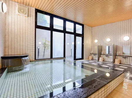 Flower Hotel Отели рядом со станцией JR Yanagihara station